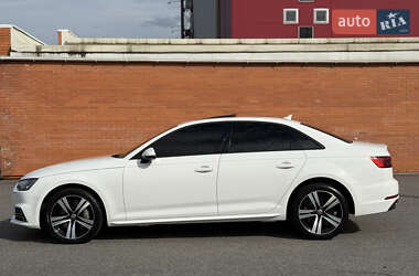 Седан Audi A4 2016 в 