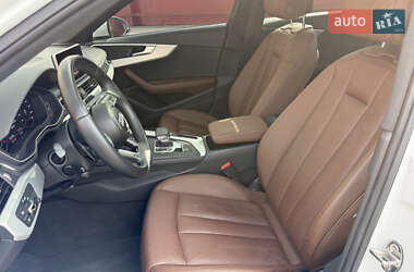 Седан Audi A4 2016 в 