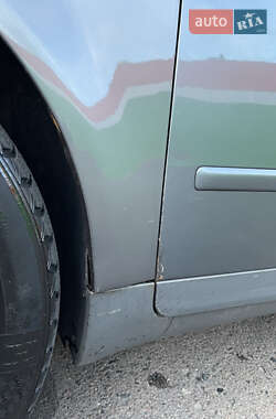 Седан Audi A4 2001 в 