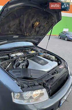 Седан Audi A4 2001 в 