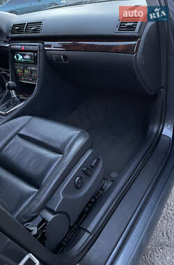 Седан Audi A4 2001 в 