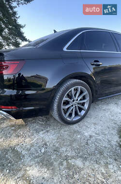 Седан Audi A4 2018 в 