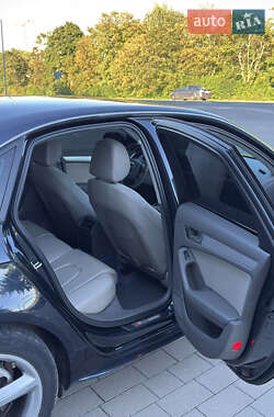 Седан Audi A4 2012 в 
