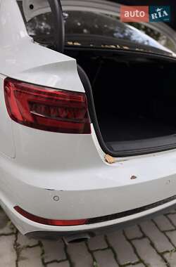 Седан Audi A4 2016 в 