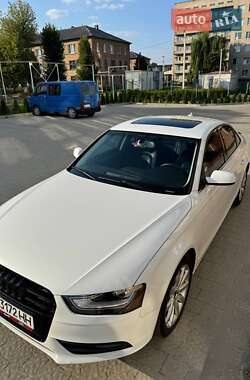 Седан Audi A4 2013 в 