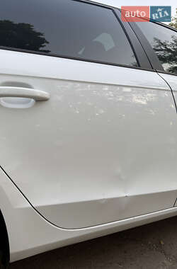 Седан Audi A4 2012 в 