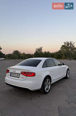 Седан Audi A4 2012 в 