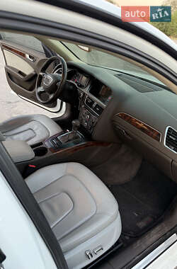 Седан Audi A4 2012 в 