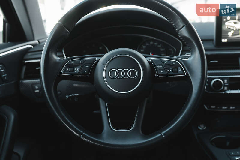 Седан Audi A4 2018 в Києві