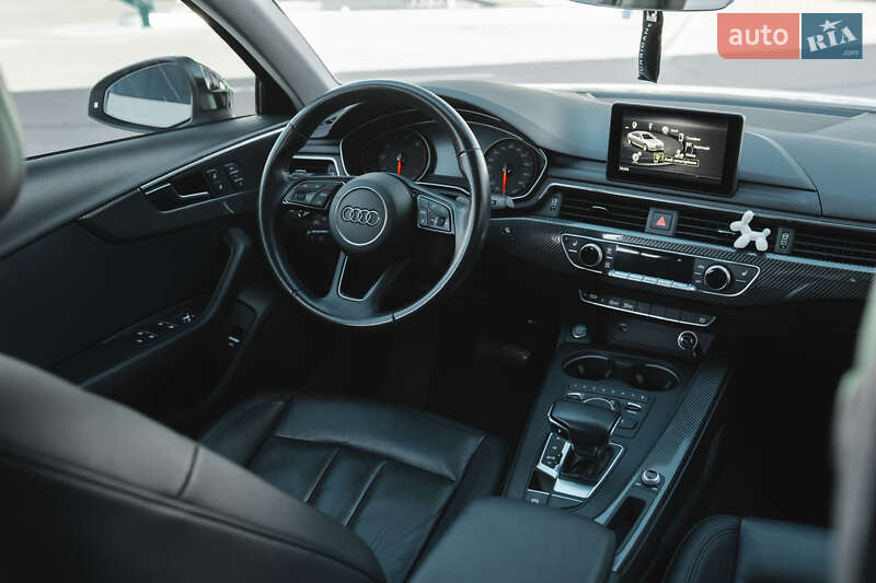 Седан Audi A4 2018 в Києві