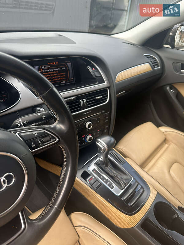 Седан Audi A4 2013 в Киеве