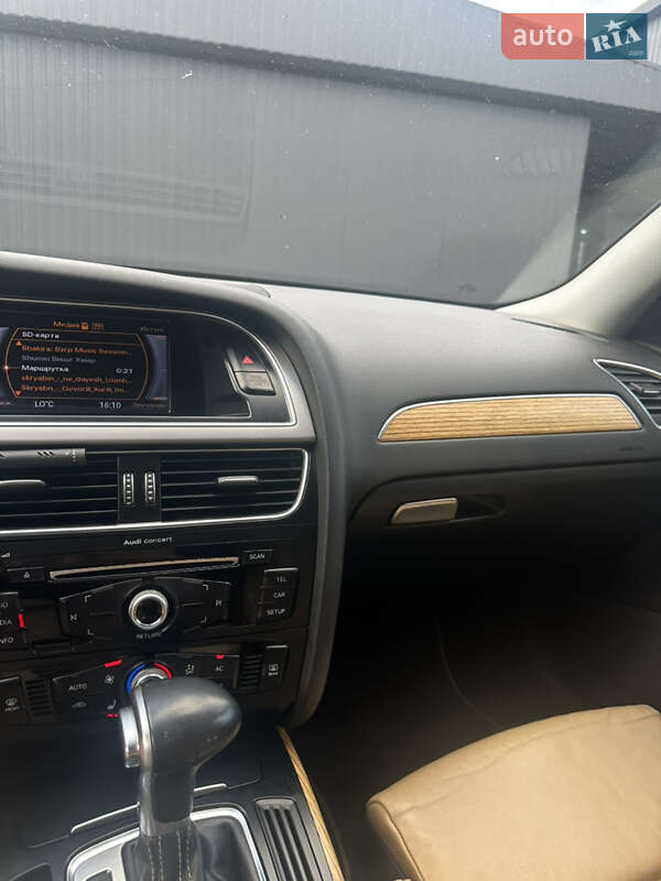 Седан Audi A4 2013 в Киеве