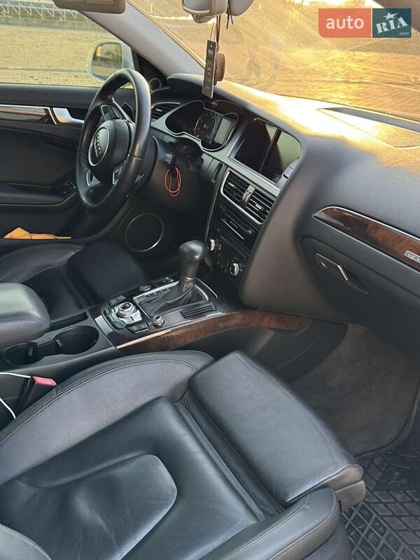 Седан Audi A4 2012 в Харкові