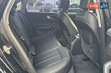 Седан Audi A4 2019 в 