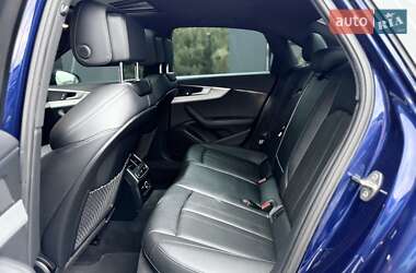 Седан Audi A4 2019 в 