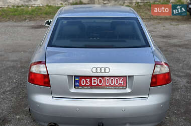 Седан Audi A4 2004 в 