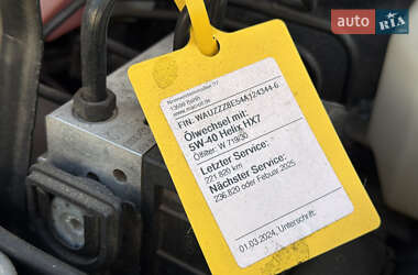 Седан Audi A4 2004 в 