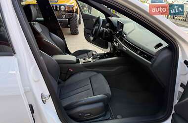 Седан Audi A4 2023 в Львові