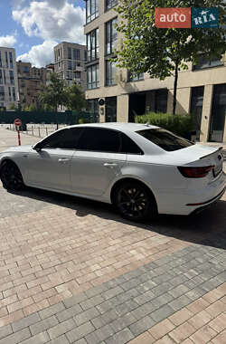 Седан Audi A4 2019 в 