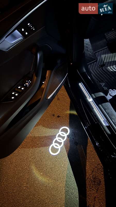 Седан Audi A4 2016 в Ивано-Франковске