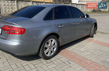 Седан Audi A4 2010 в 