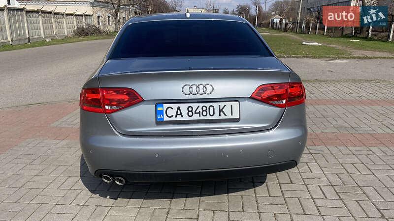Седан Audi A4 2010 в Золотоноше
