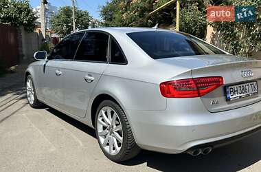 Седан Audi A4 2014 в 