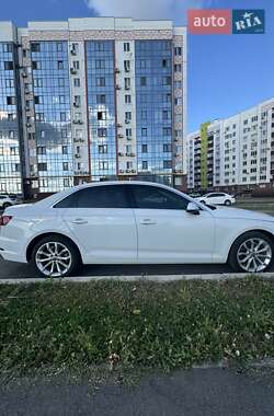 Седан Audi A4 2018 в 