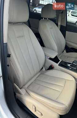 Седан Audi A4 2018 в 
