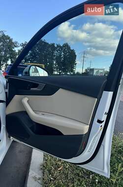 Седан Audi A4 2018 в 