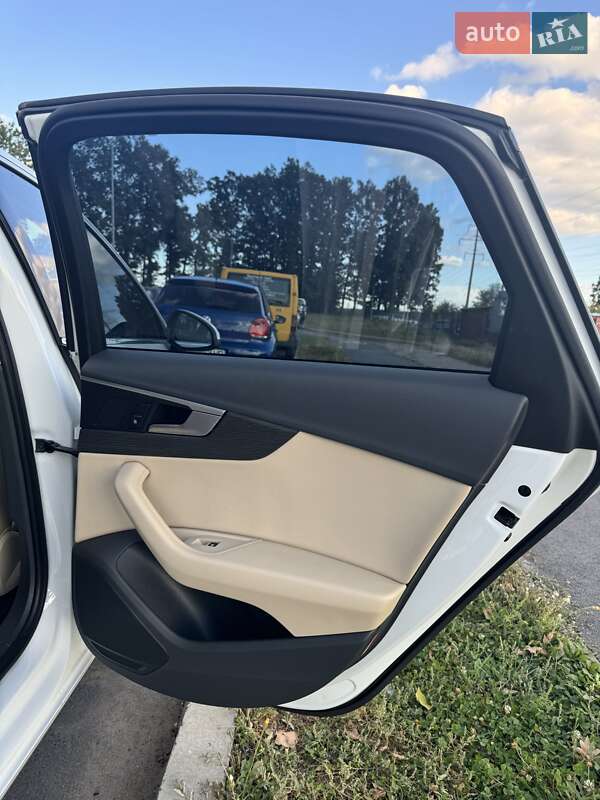 Седан Audi A4 2018 в Полтаве