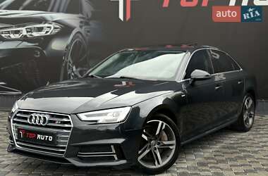 Седан Audi A4 2017 в 