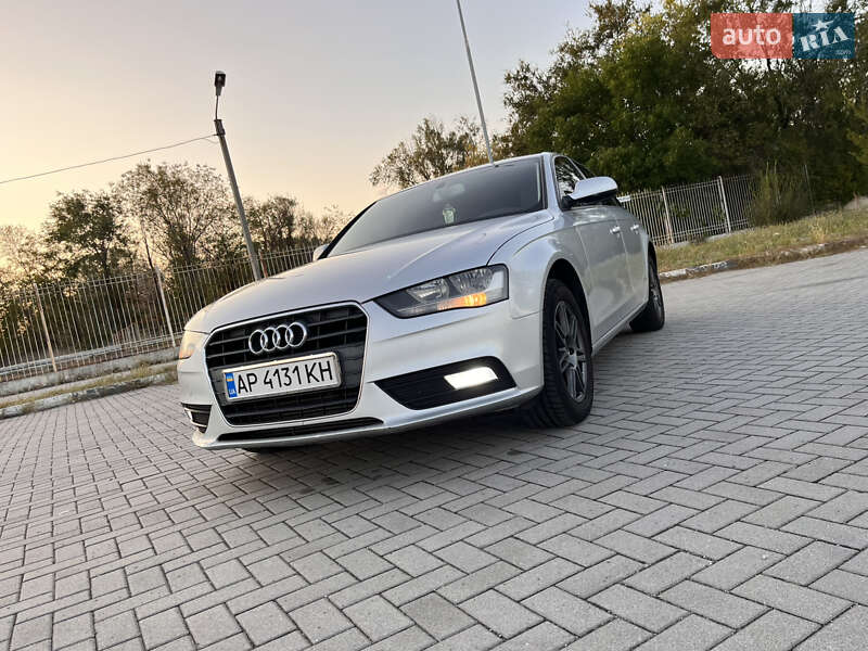 Седан Audi A4 2012 в 
