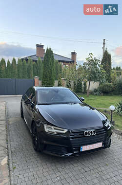 Седан Audi A4 2018 в 