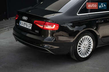 Седан Audi A4 2015 в 