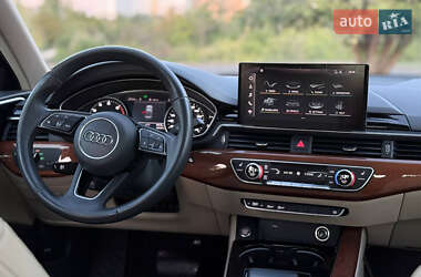 Седан Audi A4 2020 в 