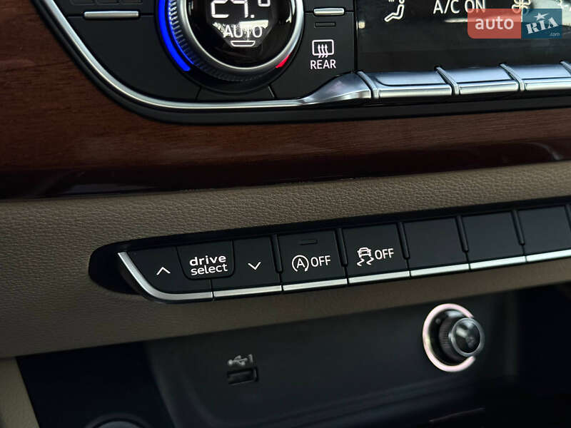 Седан Audi A4 2020 в Кривом Роге