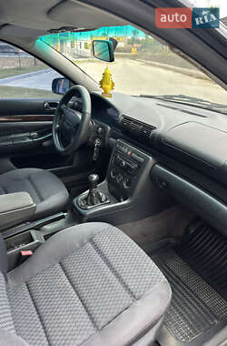 Седан Audi A4 1995 в 