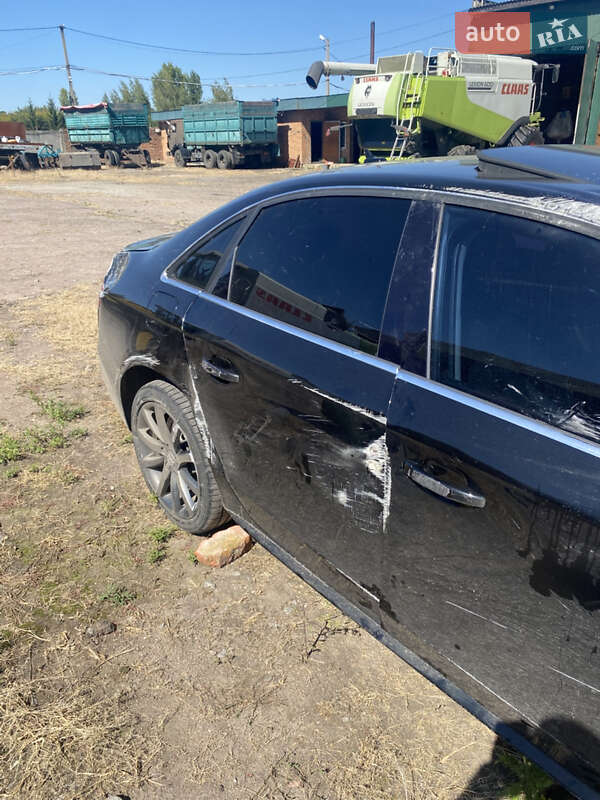 Седан Audi A4 2014 в Гадяче