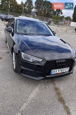 Седан Audi A4 2018 в 