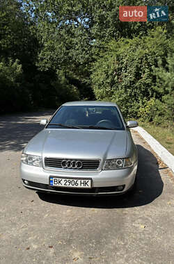 Седан Audi A4 1999 в 