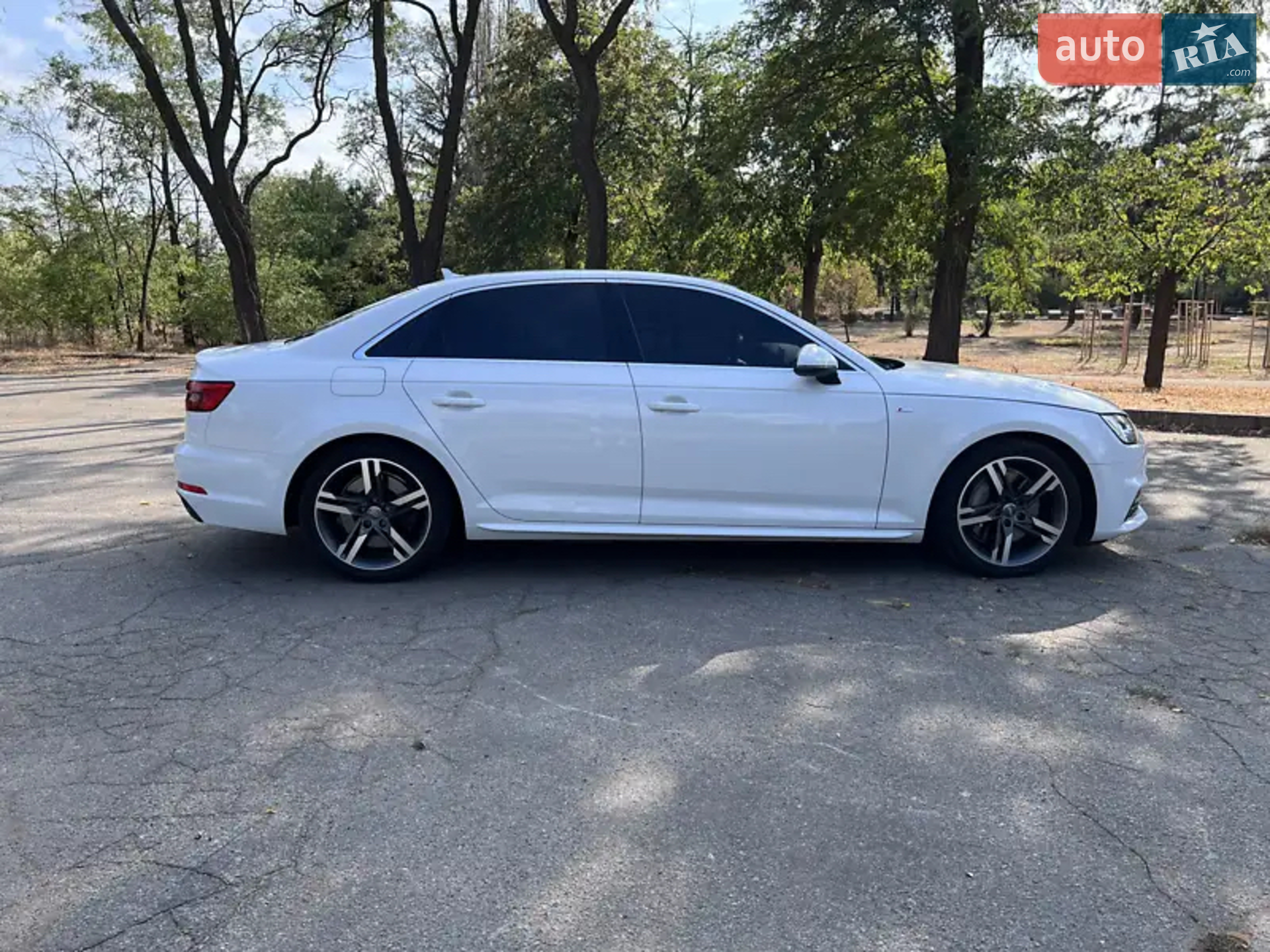 2015 Audi A4 - мініатюра 9
