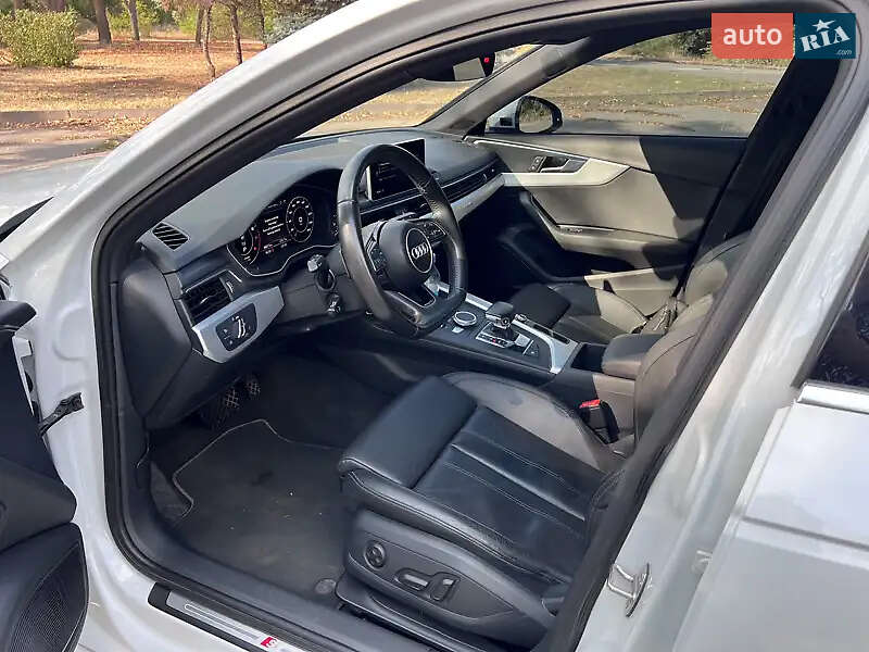 Седан Audi A4 2015 в Кривому Розі