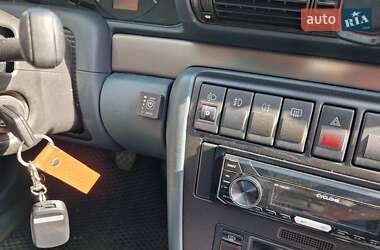 Седан Audi A4 1998 в 