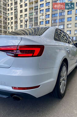 Седан Audi A4 2016 в Киеве