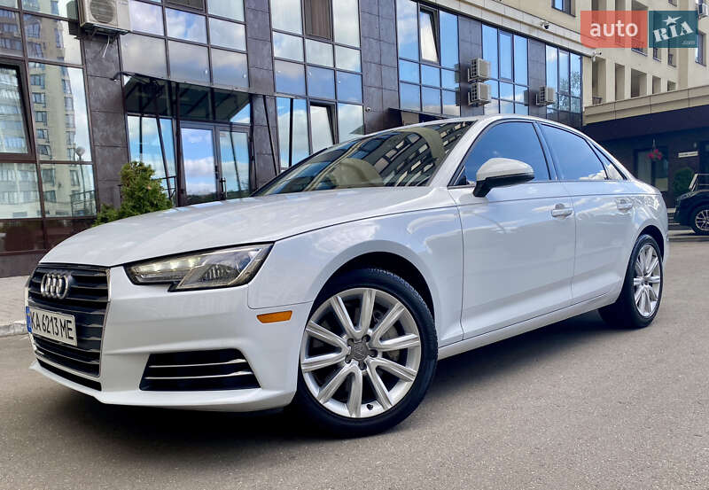 Седан Audi A4 2016 в Киеве