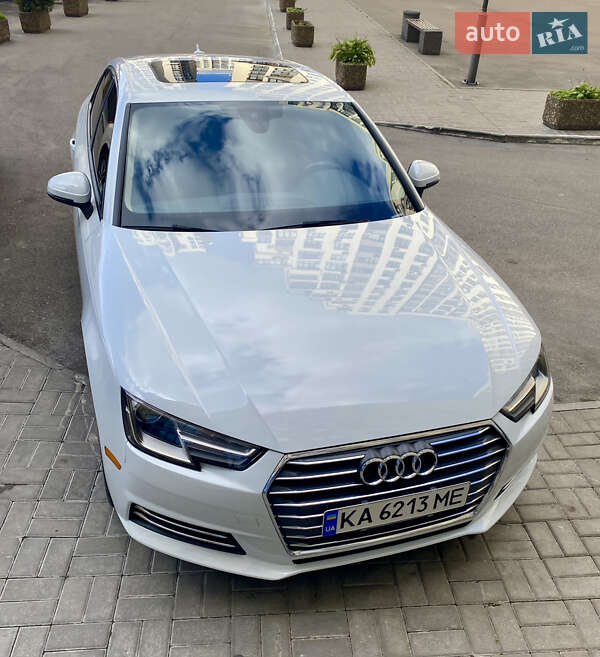 Седан Audi A4 2016 в Киеве