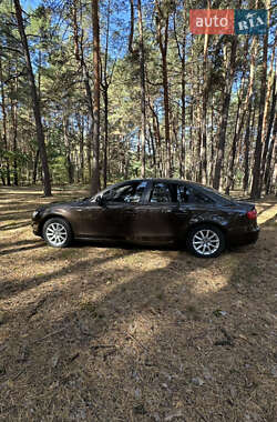 Седан Audi A4 2012 в 