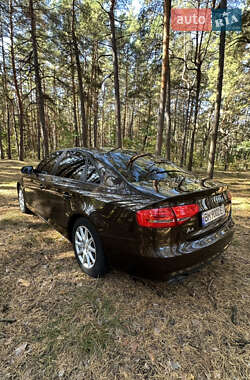 Седан Audi A4 2012 в 
