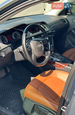 Седан Audi A4 2010 в Ромнах